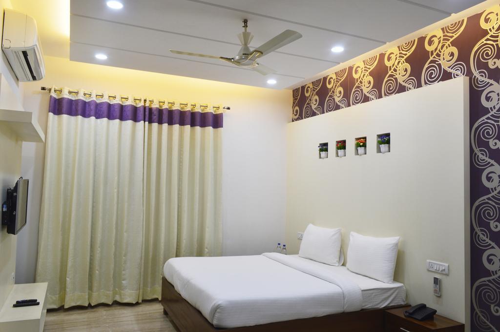 When In Gurgaon - Service Apartments, Near Medanta Medicity Deli Exterior foto
