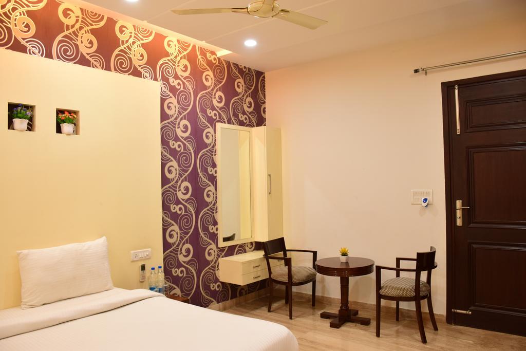 When In Gurgaon - Service Apartments, Near Medanta Medicity Deli Exterior foto