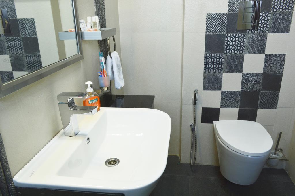 When In Gurgaon - Service Apartments, Near Medanta Medicity Deli Exterior foto